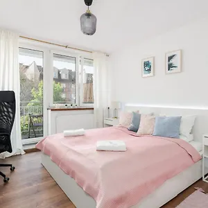 Kosinskiego By Renters Apartament